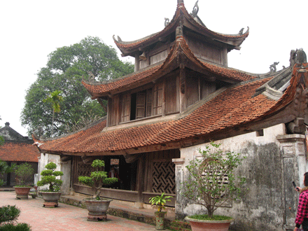 Kiến trúc Phật giáo Việt Nam từ tháp đến thượng điện.