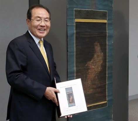 Mua tranh Quan Âm 2,2 triệu USD rồi hiến cho bảo tàng