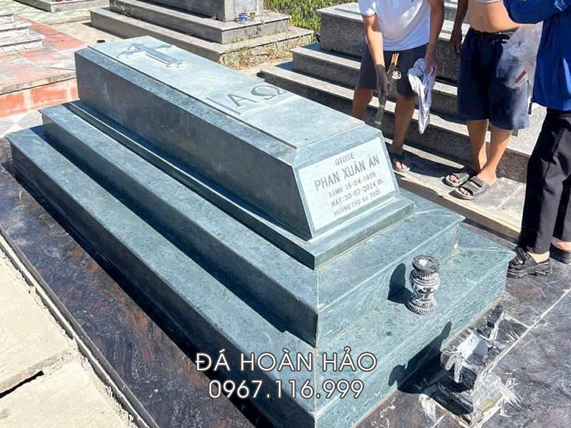 Mộ Công giáo đẹp - trang trọng và bề thế tại Ninh Bình